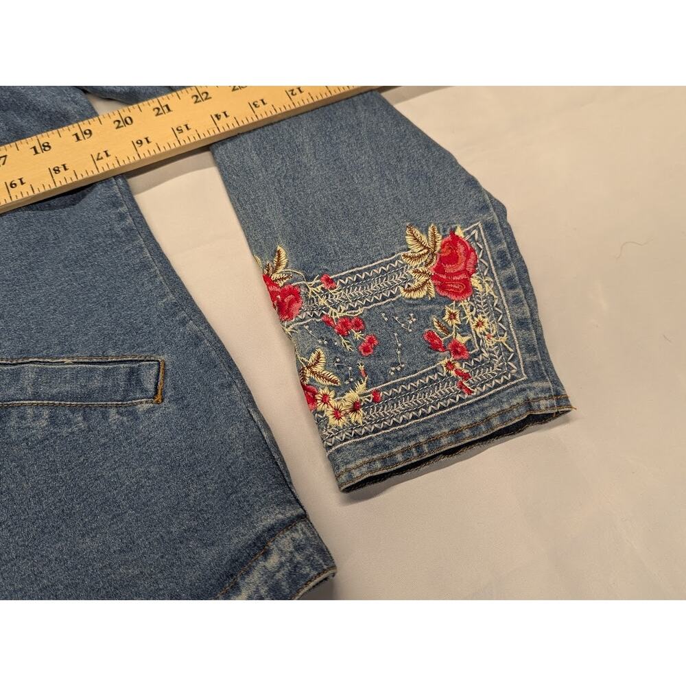 Denim & Co Vintage Floral Embroidered Denim Jean Jacket Women's Size Medium - Picture 7 of 9